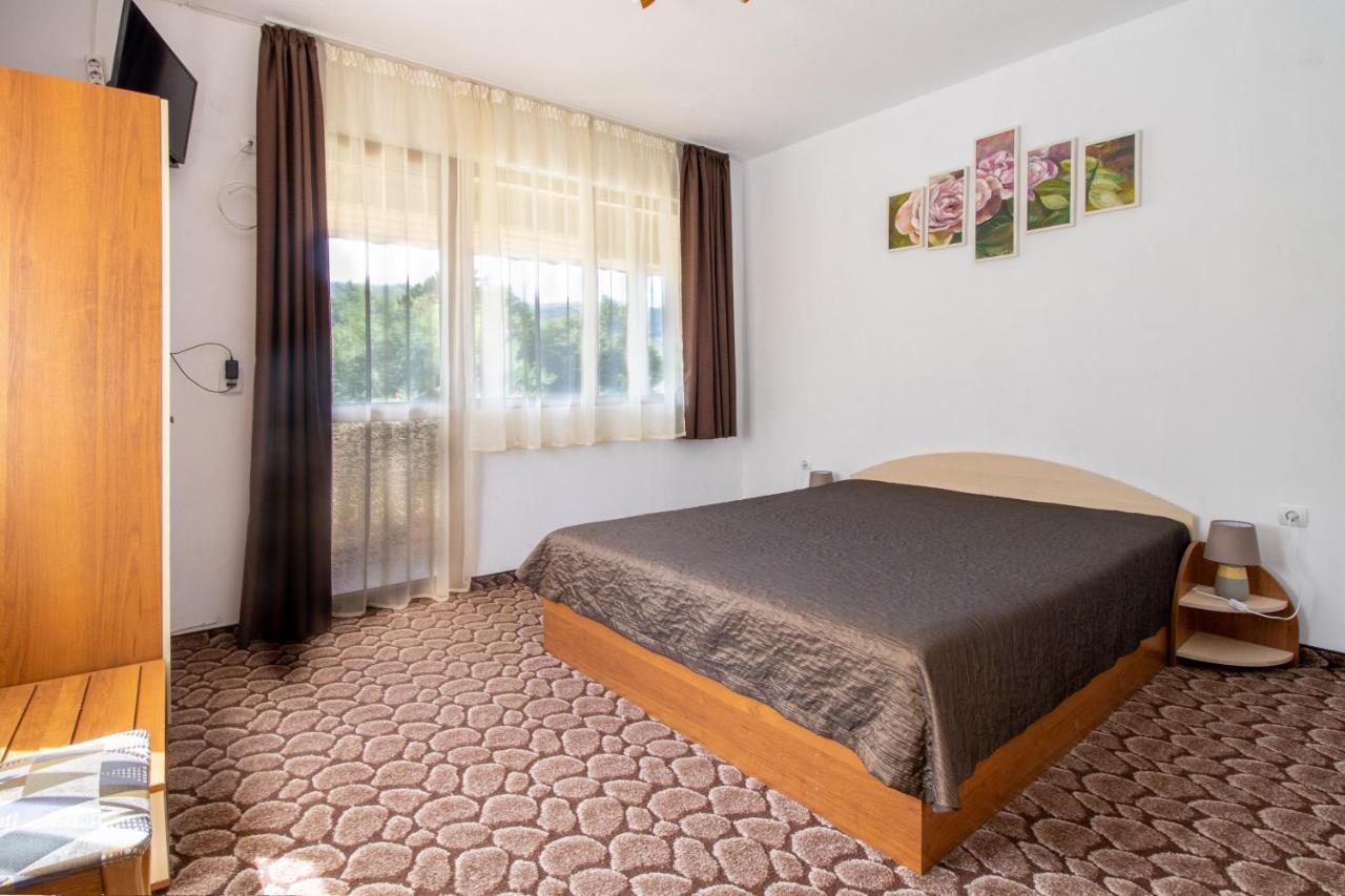 Family Hotel Panorama Чифлик Экстерьер фото