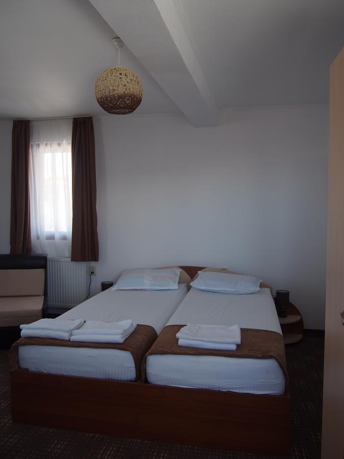 Family Hotel Panorama Чифлик Экстерьер фото